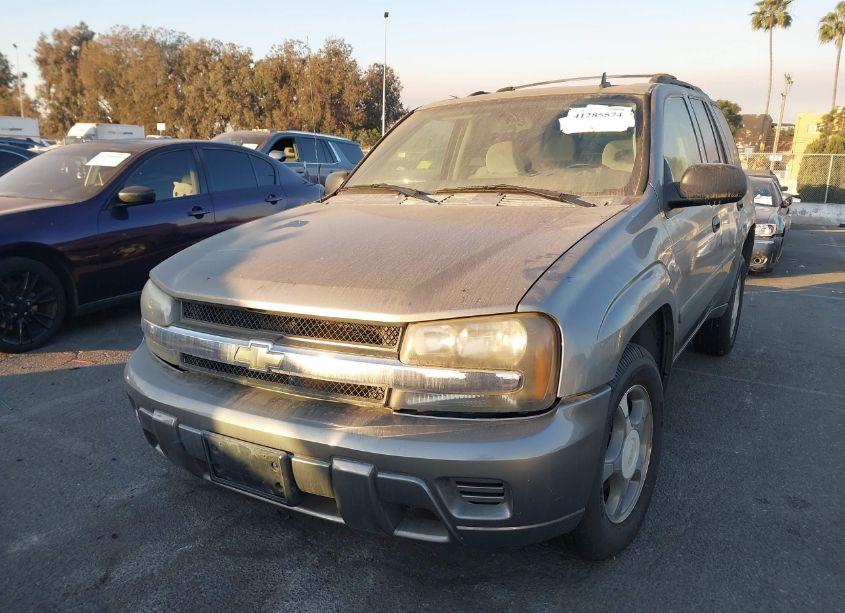 Photo 2 of 2007 Chevrolet Trailblazer LS (VIN 1GNDS13S172187446)