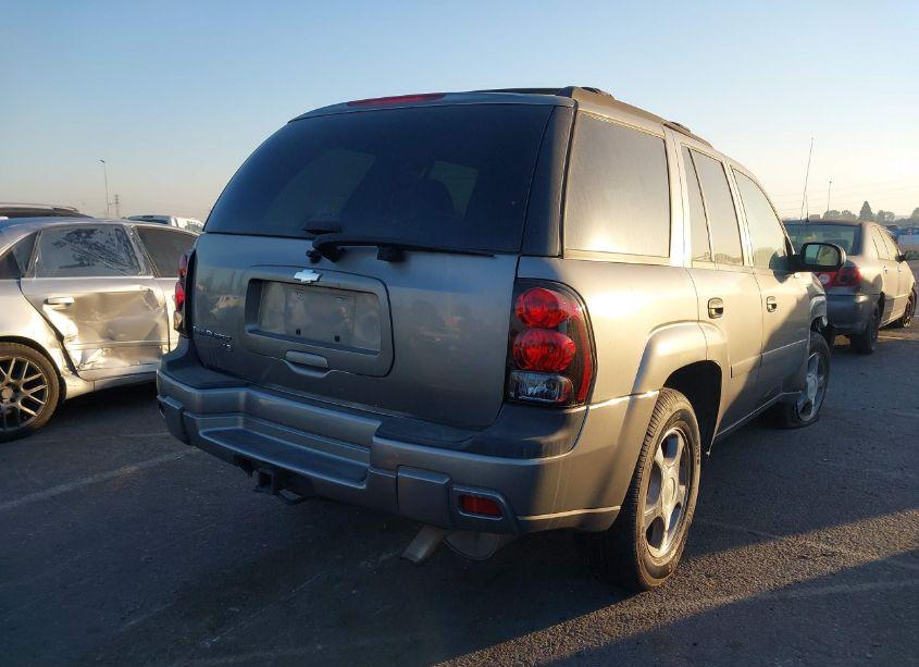 Photo 4 of 2007 Chevrolet Trailblazer LS (VIN 1GNDS13S172187446)
