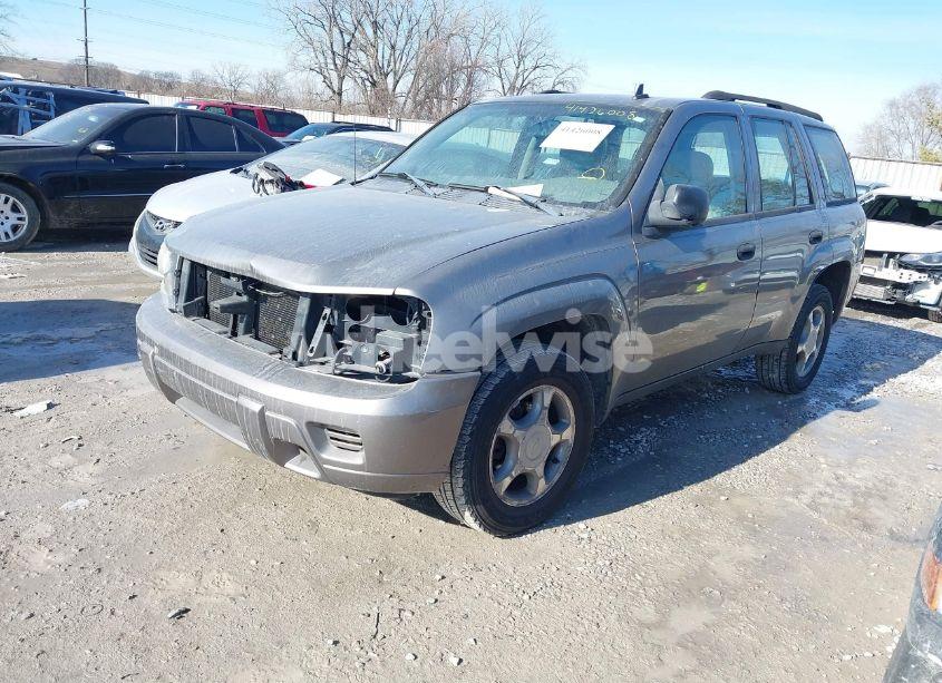 Photo 2 of 2007 Chevrolet Trailblazer LS (VIN 1GNDS13S172265918)