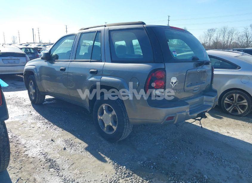 Photo 3 of 2007 Chevrolet Trailblazer LS (VIN 1GNDS13S172265918)