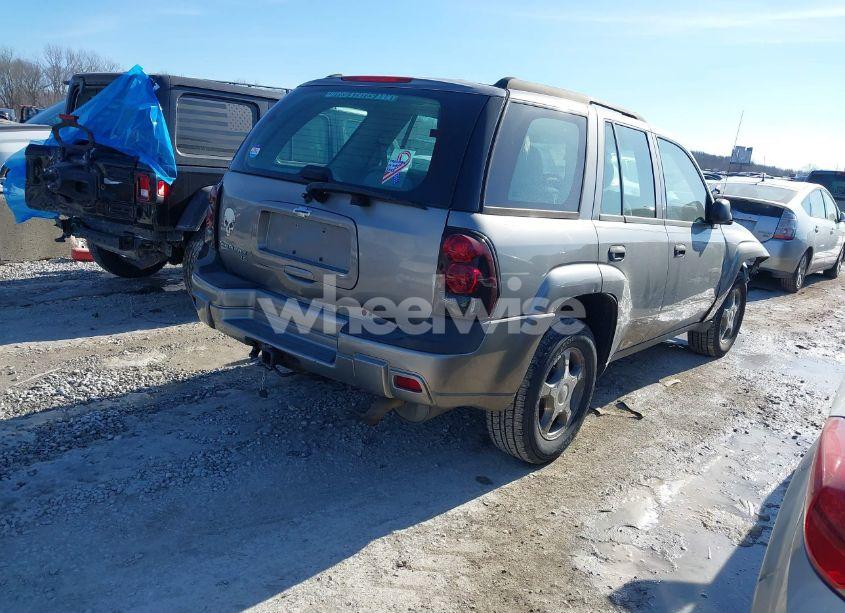 Photo 4 of 2007 Chevrolet Trailblazer LS (VIN 1GNDS13S172265918)