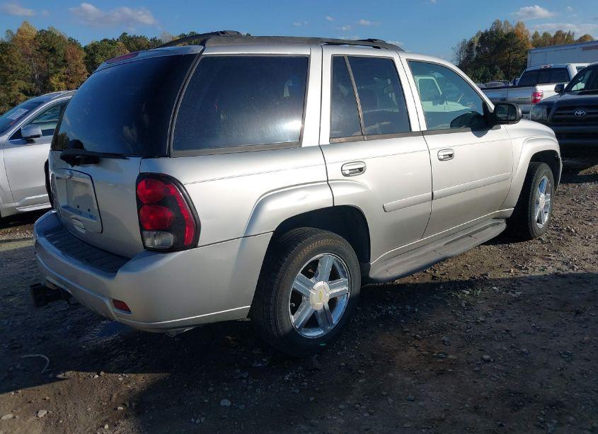 Photo 4 of 2008 Chevrolet Trailblazer LT (VIN 1GNDS13S182131766)