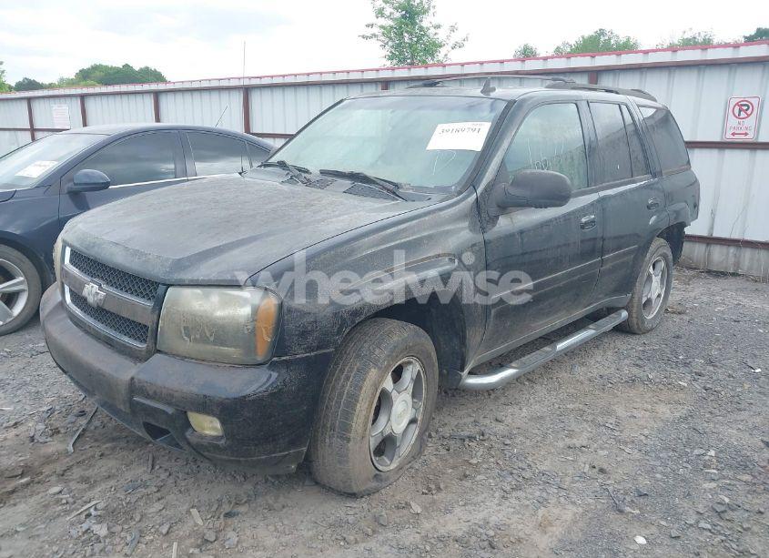 Photo 2 of 2008 Chevrolet Trailblazer LT (VIN 1GNDS13S182183057)