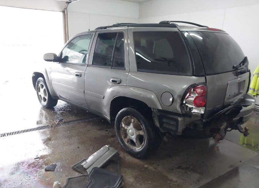 Photo 3 of 2008 Chevrolet Trailblazer LT (VIN 1GNDS13S182221113)