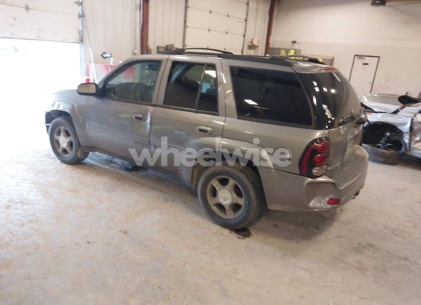 Photo 3 of 2008 Chevrolet Trailblazer LT (VIN 1GNDS13S182224559)