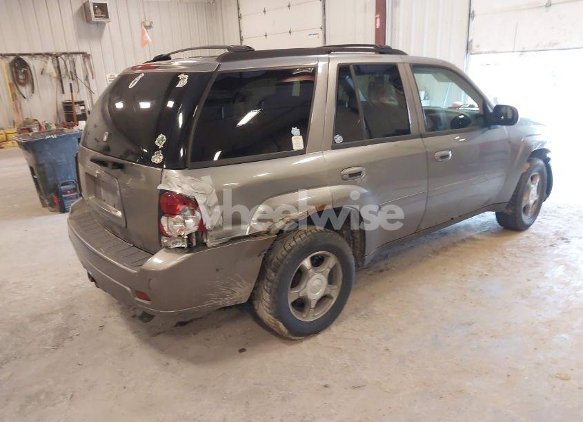 Photo 4 of 2008 Chevrolet Trailblazer LT (VIN 1GNDS13S182224559)