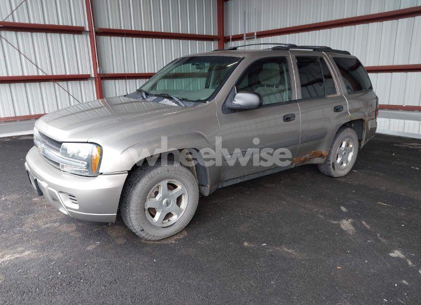 Photo 2 of 2003 Chevrolet Trailblazer LS (VIN 1GNDS13S232326932)