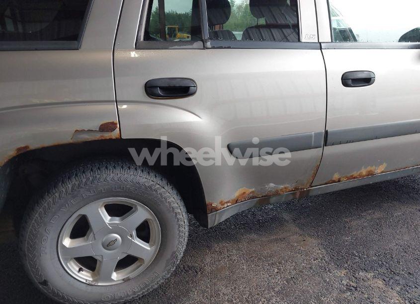 Photo 6 of 2003 Chevrolet Trailblazer LS (VIN 1GNDS13S232326932)