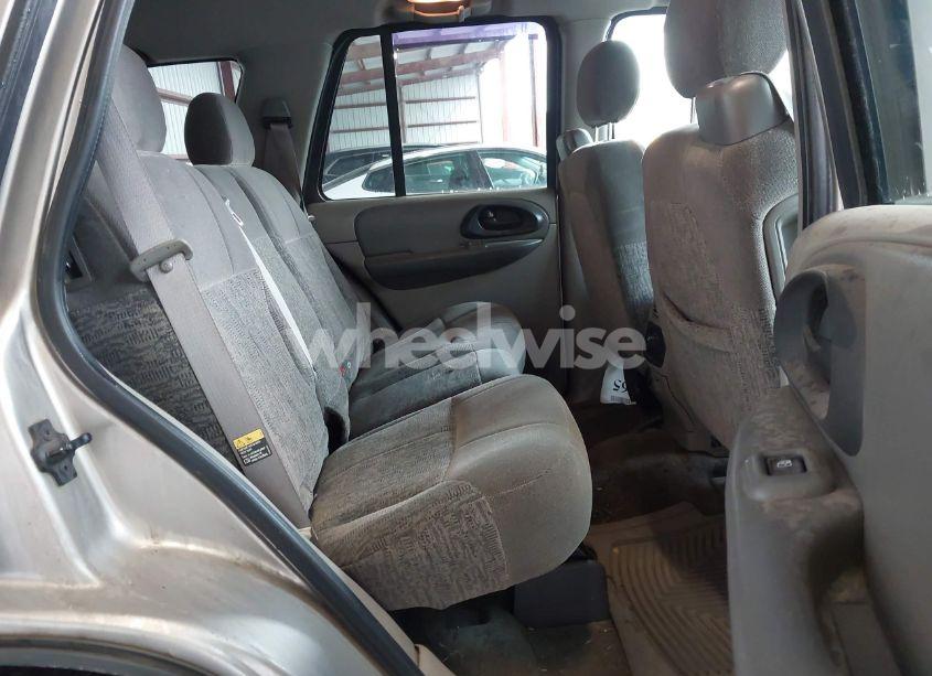Photo 8 of 2003 Chevrolet Trailblazer LS (VIN 1GNDS13S232326932)