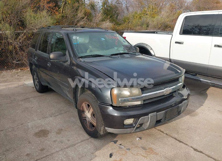 2005 Chevrolet Trailblazer LT (VIN 1GNDS13S252250812) main photo