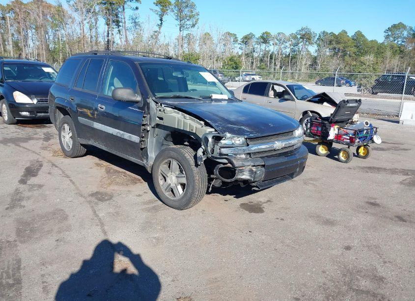 2005 Chevrolet Trailblazer LS (VIN 1GNDS13S252310443) main photo