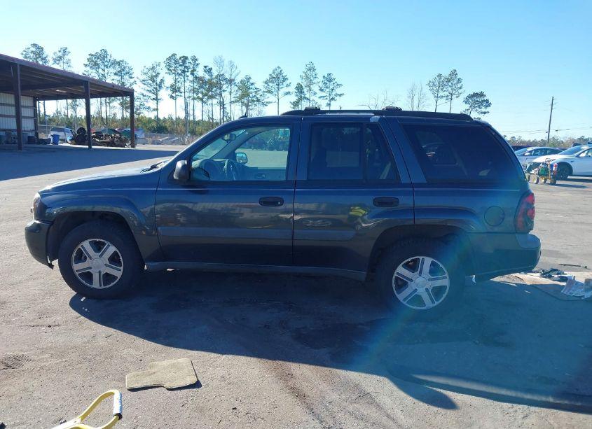 Photo 14 of 2005 Chevrolet Trailblazer LS (VIN 1GNDS13S252310443)