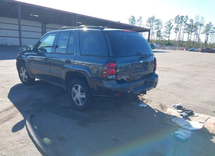 Photo 3 of 2005 Chevrolet Trailblazer LS (VIN 1GNDS13S252310443)