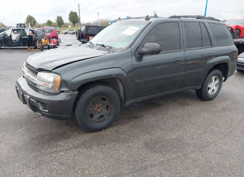 Photo 2 of 2006 Chevrolet Trailblazer LS (VIN 1GNDS13S262282693)