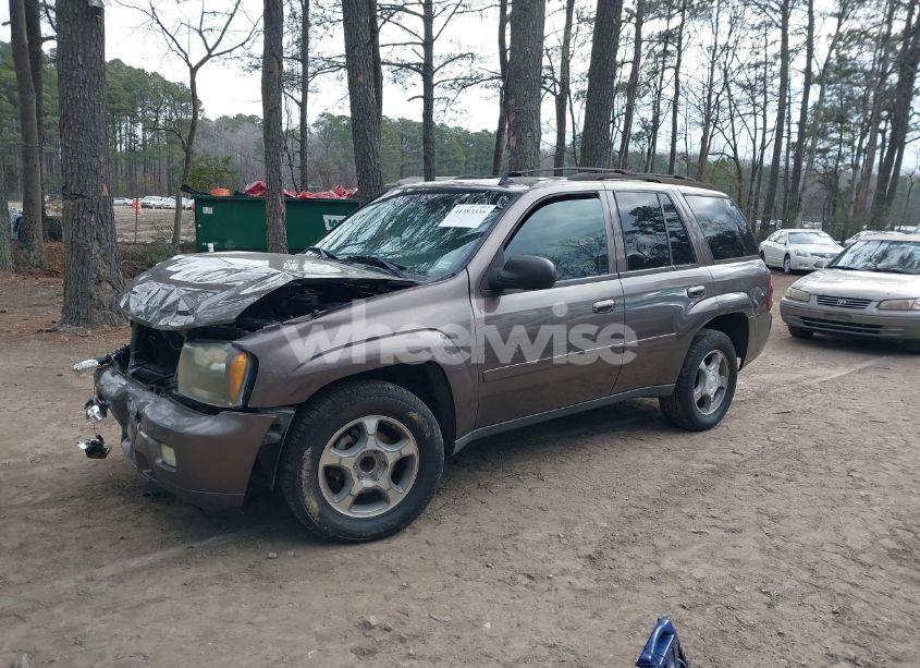 Photo 2 of 2008 Chevrolet Trailblazer LT (VIN 1GNDS13S282224084)
