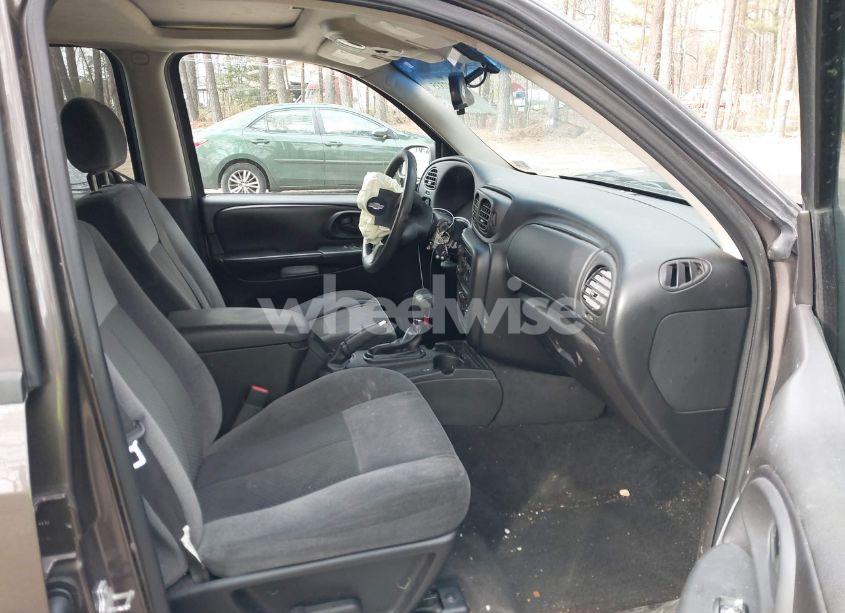 Photo 5 of 2008 Chevrolet Trailblazer LT (VIN 1GNDS13S282224084)