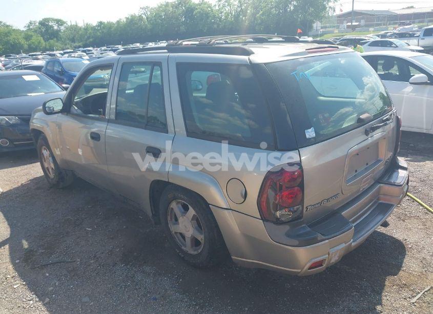 Photo 3 of 2002 Chevrolet Trailblazer LS (VIN 1GNDS13S322303772)