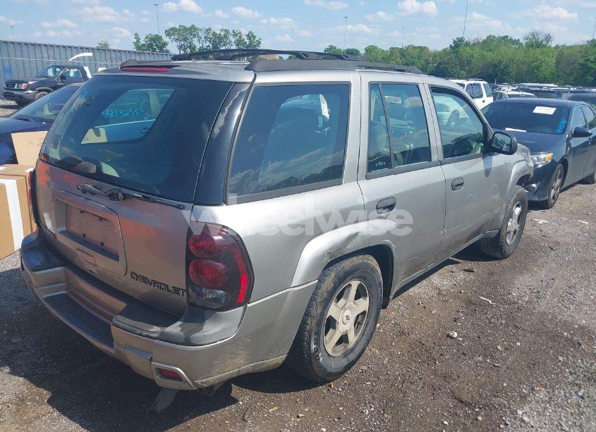 Photo 4 of 2002 Chevrolet Trailblazer LS (VIN 1GNDS13S322303772)