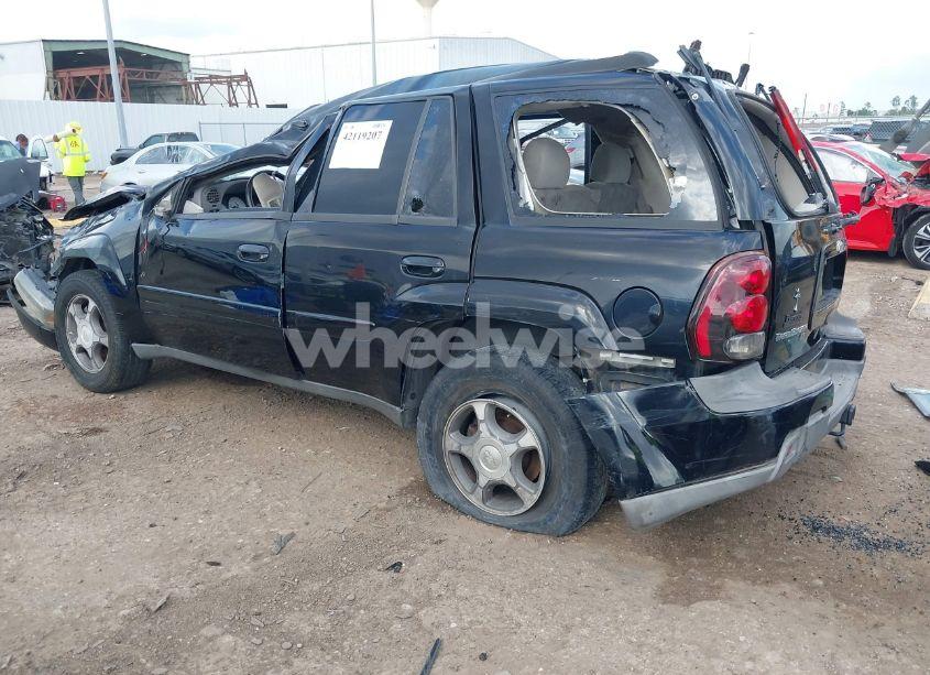Photo 3 of 2005 Chevrolet Trailblazer LT (VIN 1GNDS13S352134194)