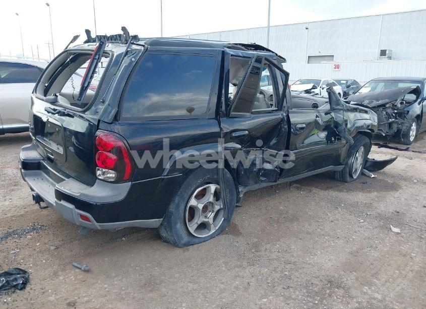 Photo 4 of 2005 Chevrolet Trailblazer LT (VIN 1GNDS13S352134194)