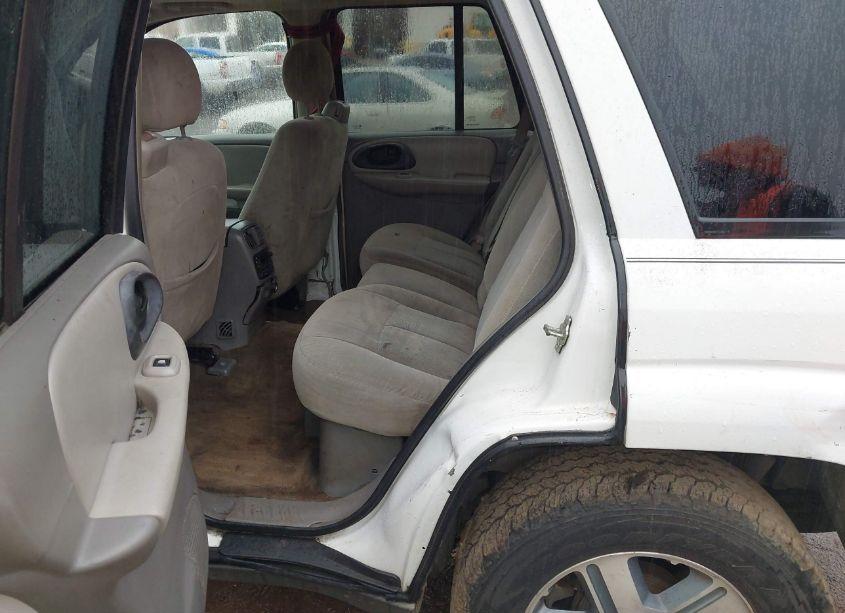 Photo 8 of 2005 Chevrolet Trailblazer LT (VIN 1GNDS13S352154798)