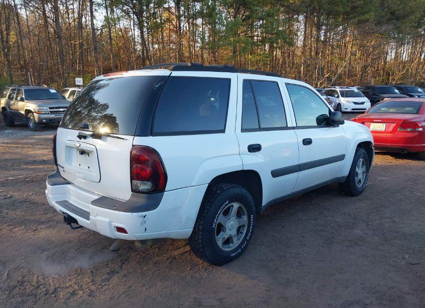 Photo 4 of 2005 Chevrolet Trailblazer LS (VIN 1GNDS13S352234702)