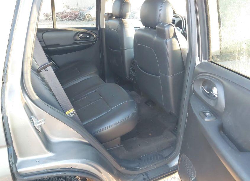 Photo 8 of 2005 Chevrolet Trailblazer LT (VIN 1GNDS13S352352328)