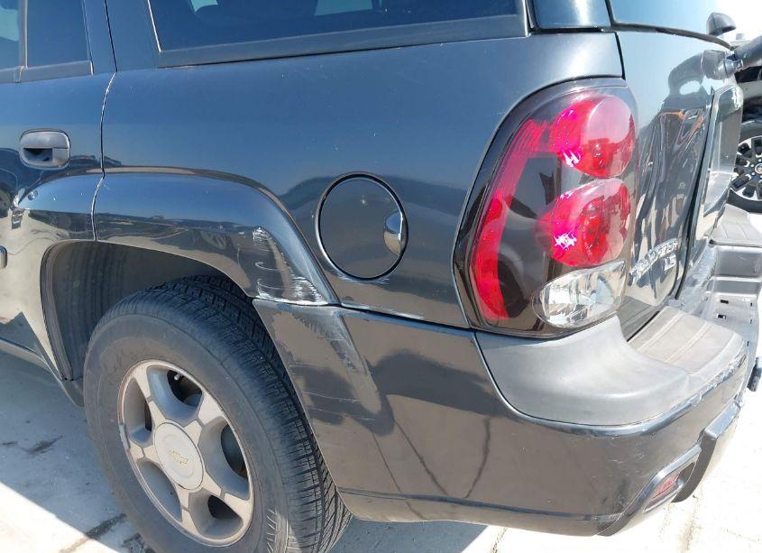 Photo 18 of 2007 Chevrolet Trailblazer LS (VIN 1GNDS13S372246111)