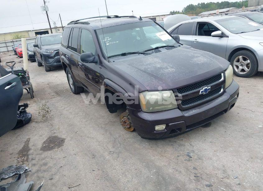 2008 Chevrolet Trailblazer LT (VIN 1GNDS13S382262620) main photo