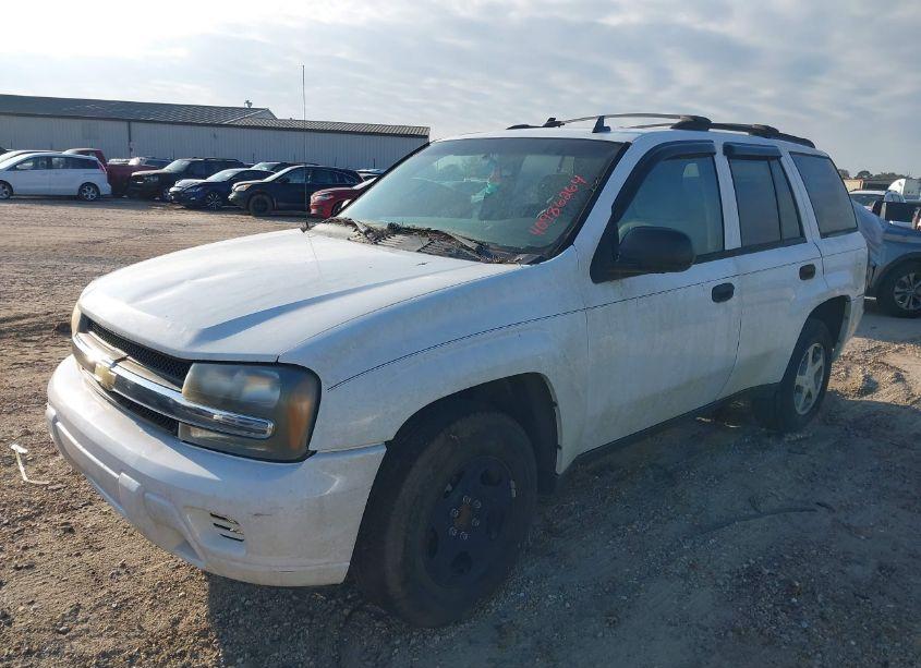 Photo 2 of 2006 Chevrolet Trailblazer LS (VIN 1GNDS13S462301129)