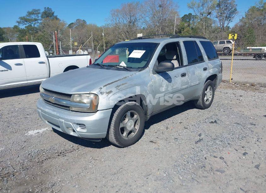 Photo 2 of 2007 Chevrolet Trailblazer LS (VIN 1GNDS13S472204966)