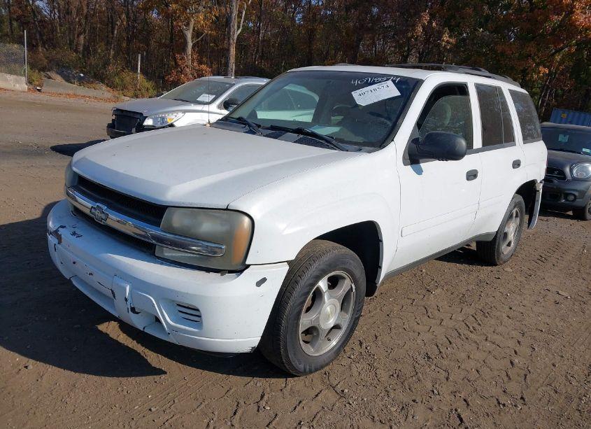 Photo 2 of 2007 Chevrolet Trailblazer LS (VIN 1GNDS13S472260499)