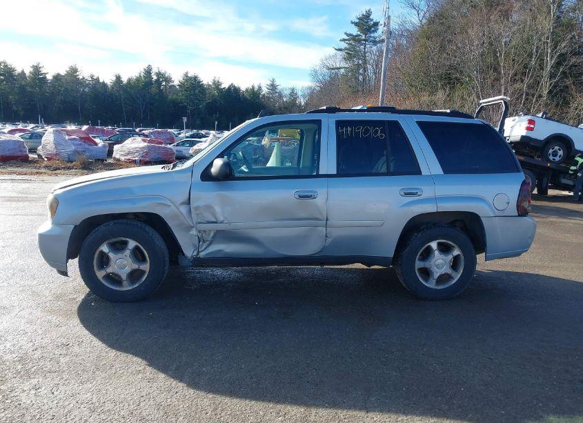 Photo 12 of 2008 Chevrolet Trailblazer LT (VIN 1GNDS13S482193646)