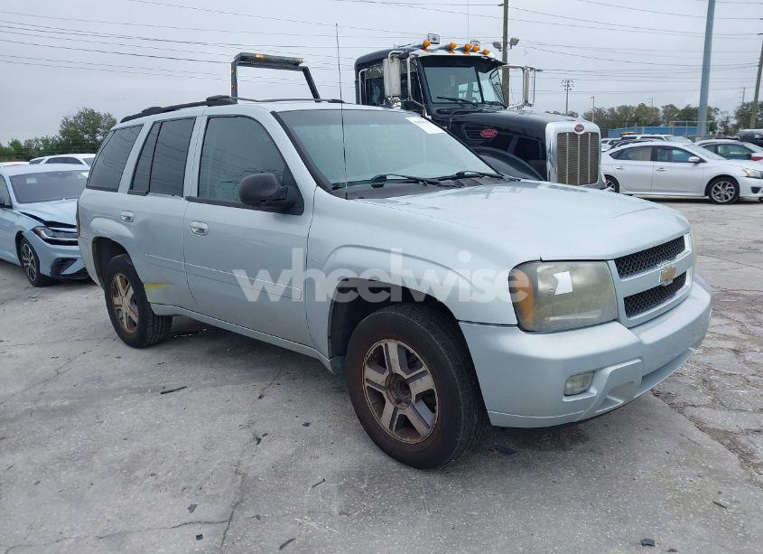 2008 Chevrolet Trailblazer LT (VIN 1GNDS13S482249004) main photo