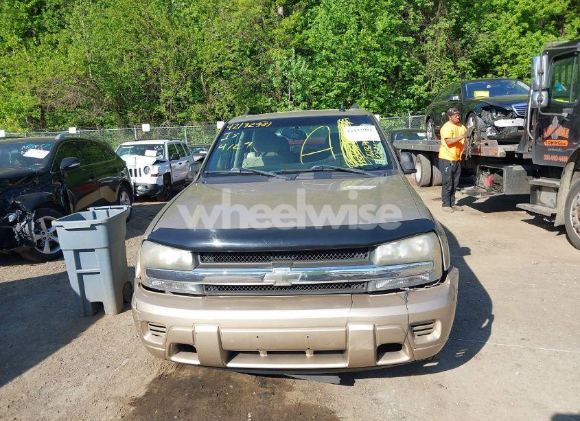 Photo 12 of 2005 Chevrolet Trailblazer LS (VIN 1GNDS13S552112410)