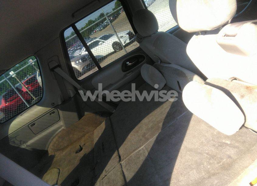 Photo 8 of 2005 Chevrolet Trailblazer LS (VIN 1GNDS13S552316348)