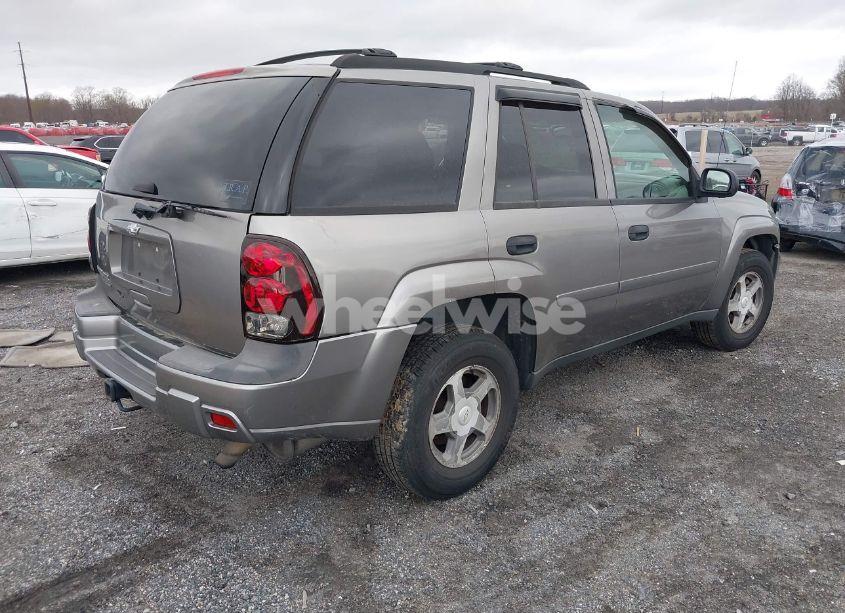 Photo 4 of 2006 Chevrolet Trailblazer LS (VIN 1GNDS13S562137938)