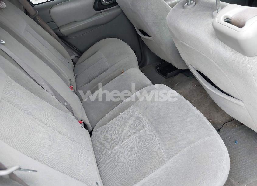 Photo 8 of 2006 Chevrolet Trailblazer LS (VIN 1GNDS13S562137938)