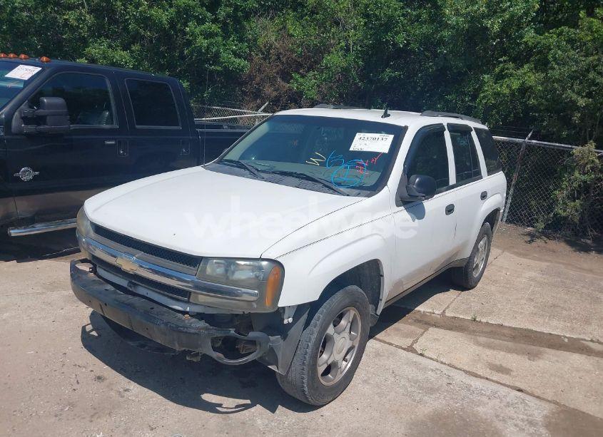 Photo 2 of 2007 Chevrolet Trailblazer LS (VIN 1GNDS13S572120963)