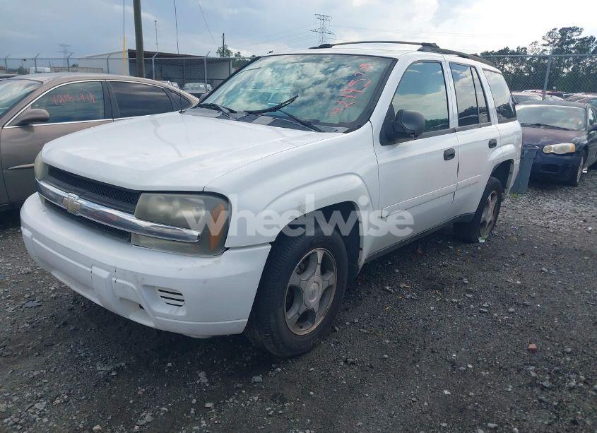 Photo 2 of 2007 Chevrolet Trailblazer LS (VIN 1GNDS13S572213420)