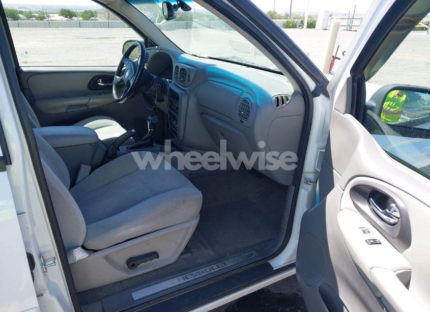 Photo 5 of 2007 Chevrolet Trailblazer LT (VIN 1GNDS13S572265730)
