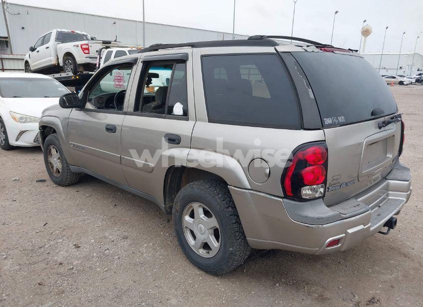 Photo 3 of 2002 Chevrolet Trailblazer LS (VIN 1GNDS13S622302177)