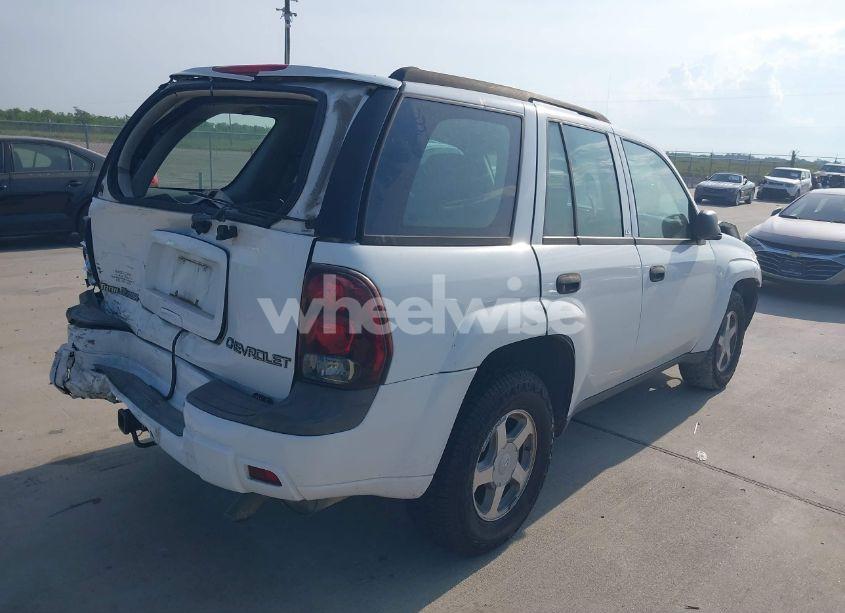 Photo 4 of 2004 Chevrolet Trailblazer LS (VIN 1GNDS13S642377268)