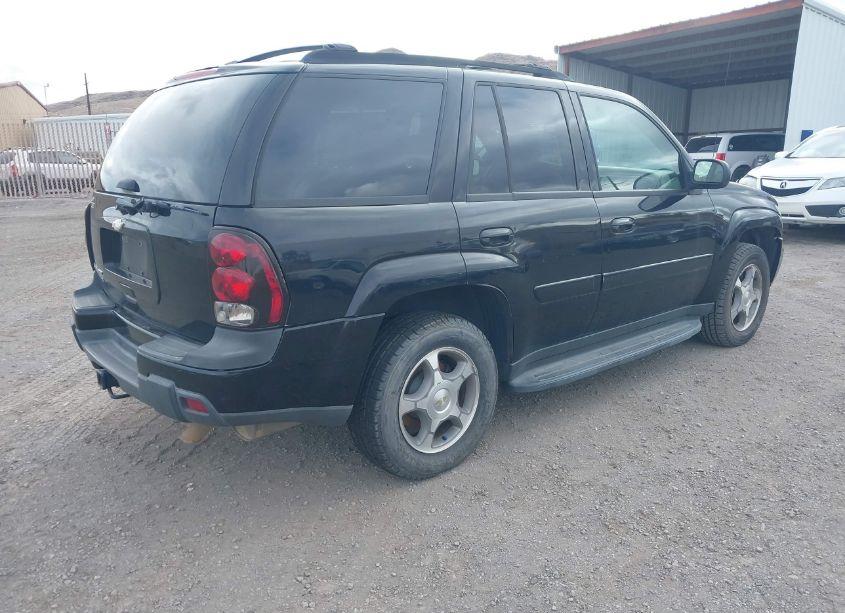 Photo 4 of 2005 Chevrolet Trailblazer LT (VIN 1GNDS13S652342425)