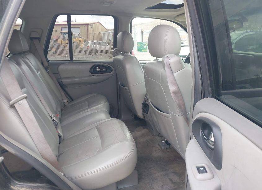 Photo 8 of 2005 Chevrolet Trailblazer LT (VIN 1GNDS13S652342425)