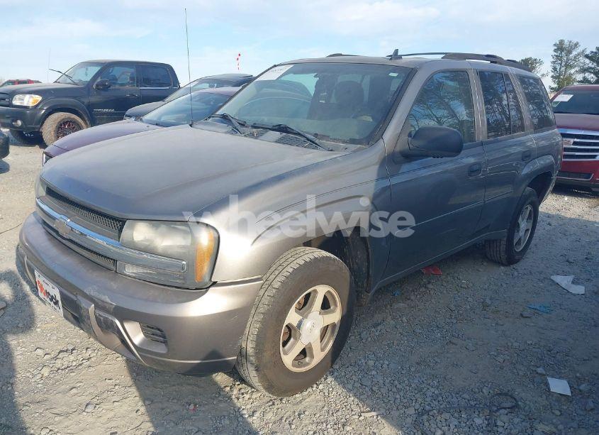 Photo 2 of 2006 Chevrolet Trailblazer LS (VIN 1GNDS13S662202201)