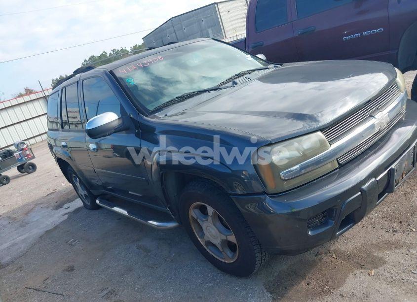 2007 Chevrolet Trailblazer LS (VIN 1GNDS13S672174269) main photo