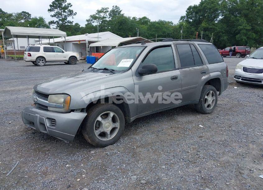 Photo 2 of 2007 Chevrolet Trailblazer LS (VIN 1GNDS13S672293536)