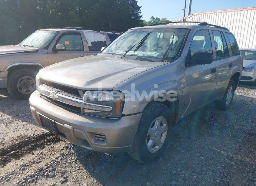 Photo 2 of 2002 Chevrolet Trailblazer LS (VIN 1GNDS13S722150586)