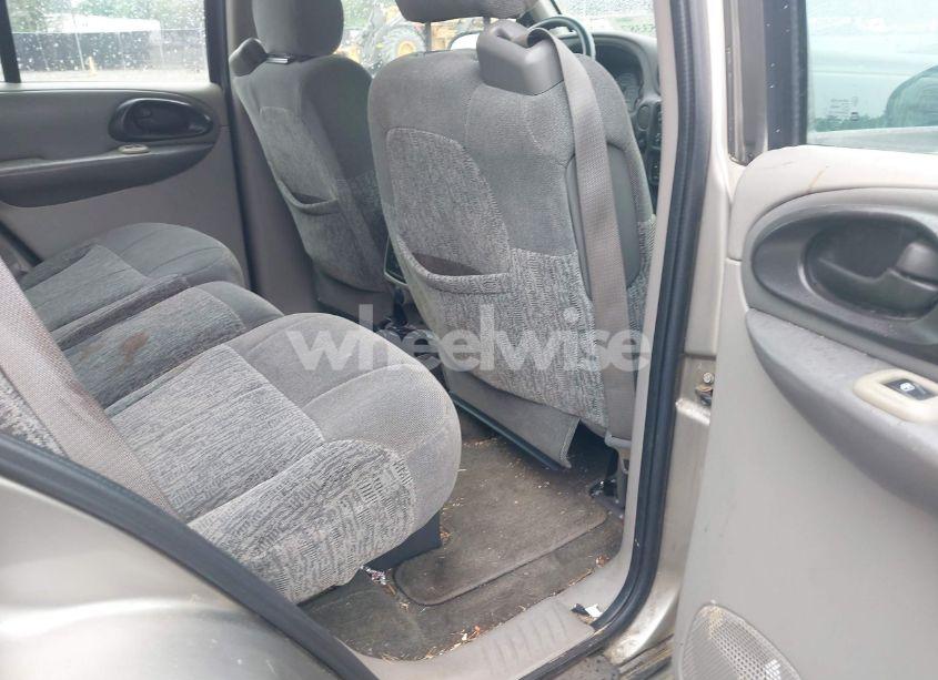 Photo 8 of 2002 Chevrolet Trailblazer LS (VIN 1GNDS13S722150586)